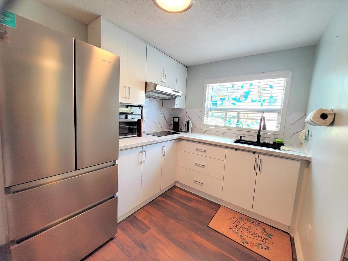 Renovated Cozy Bedroom With Private Washroom Toronto Zewnętrze zdjęcie