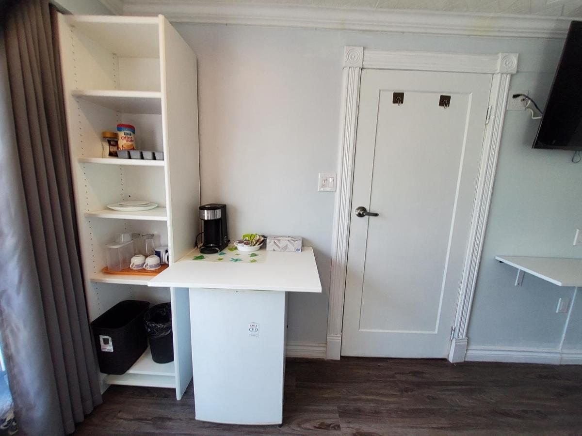 Renovated Cozy Bedroom With Private Washroom Toronto Zewnętrze zdjęcie